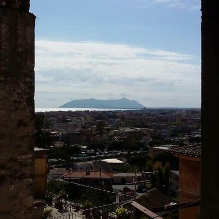 Torrione San Lorenzo I Террачина Экстерьер фото