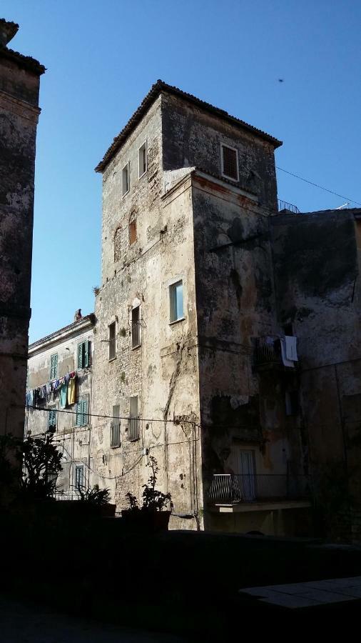 Torrione San Lorenzo I Террачина Экстерьер фото